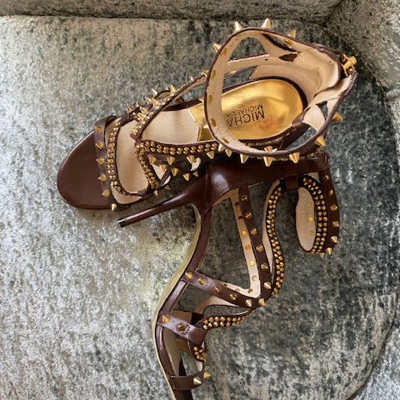 Michael Kors Studed heels-size 6 1/2 - Picture 2 of 3